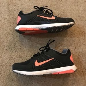 Nike tennis shoes